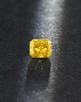 Il punto d'irradiazione di HPHT ha tagliato i diamanti gialli 10 Mohs di Diamond Loose Lab Created Canary