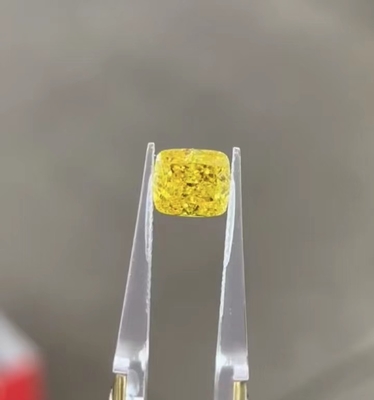 Radiant Lab Creato Giallo Diamanti HPHT Cresciuto 10 Mohs Fancy Vivid Giallo VVS2 0.52ct