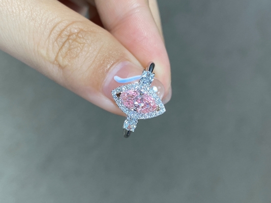0.95ct l'immaginazione Diamond Ring rosa-chiaro IGI ha certificato 18k il diamante dell'oro bianco VS2