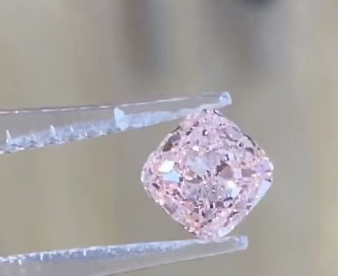 I diamanti sviluppati laboratorio di rosa di bambino VVS2 immaginano il diamante sciolto del cuscino rosa intenso