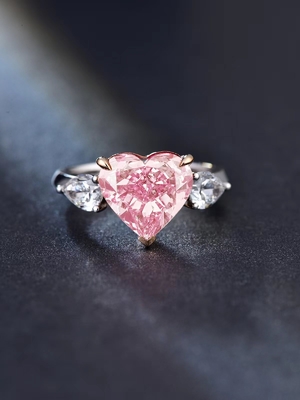Anelli di diamanti di laboratorio di grandi dimensioni di colore rosa in forma di cuore 4.19ct 18k Anello in oro bianco